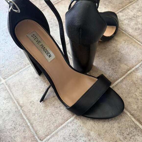 Steve Madden Women's Black Courts - Picture 2 of 3